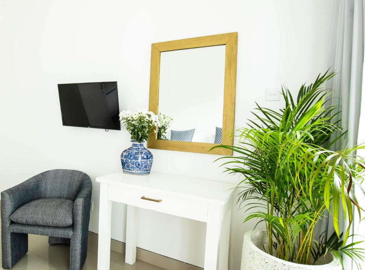 The London Residences Boutique Hotel Canggu Esterno foto